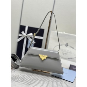 PRADA  215118Z5N01312326471161