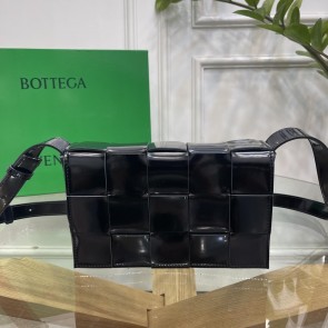 BOTTEGA VENETA  248403Z5N02121709101552