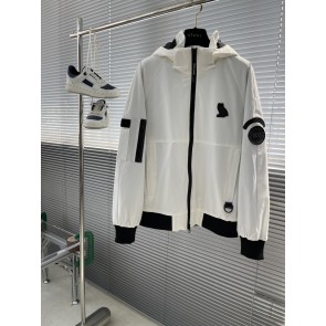 Canada Goose  286129Z5N02201301381478