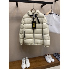 Moncler  255243Z5N02260133321284