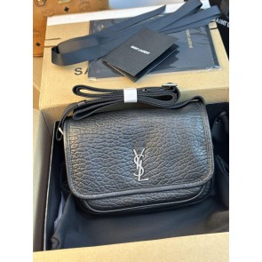 SAINT LAURENT  299029Z5N0401225102200
